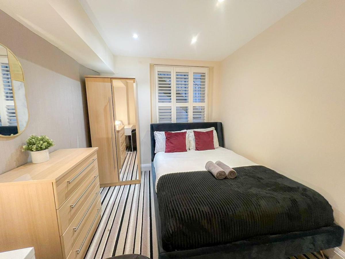 3 Bedroom Apartment With Private Terrace In Pimlico, Westminster, Victoria Londra Dış mekan fotoğraf