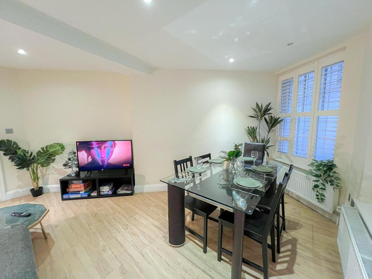 3 Bedroom Apartment With Private Terrace In Pimlico, Westminster, Victoria Londra Dış mekan fotoğraf