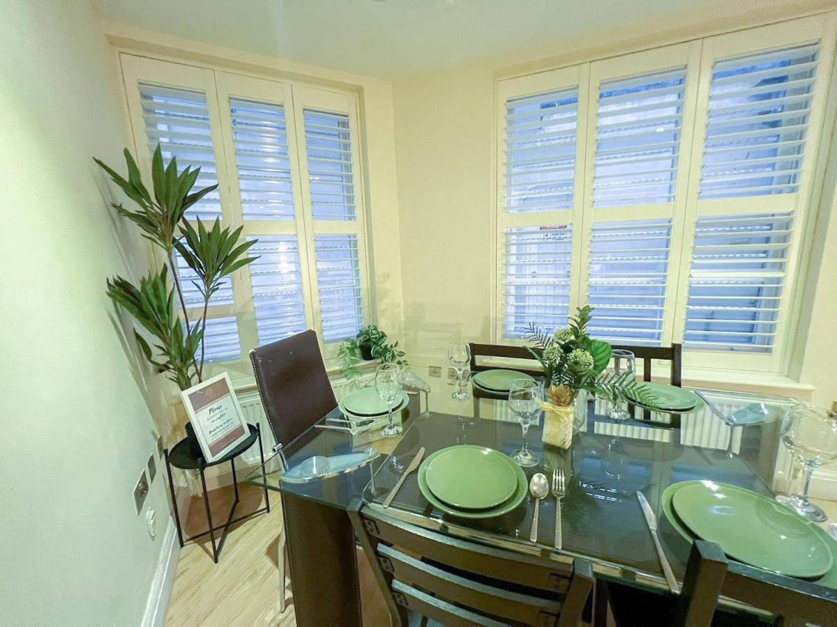 3 Bedroom Apartment With Private Terrace In Pimlico, Westminster, Victoria Londra Dış mekan fotoğraf